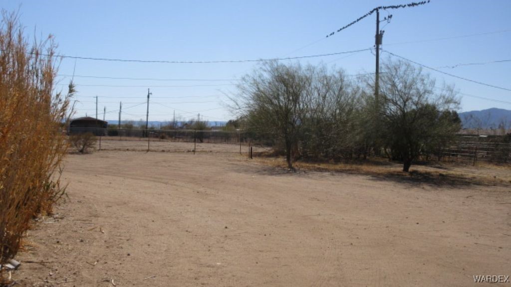 3425 Mobile Road Golden Valley, AZ 86413 - Photo 22 of 22 Yard