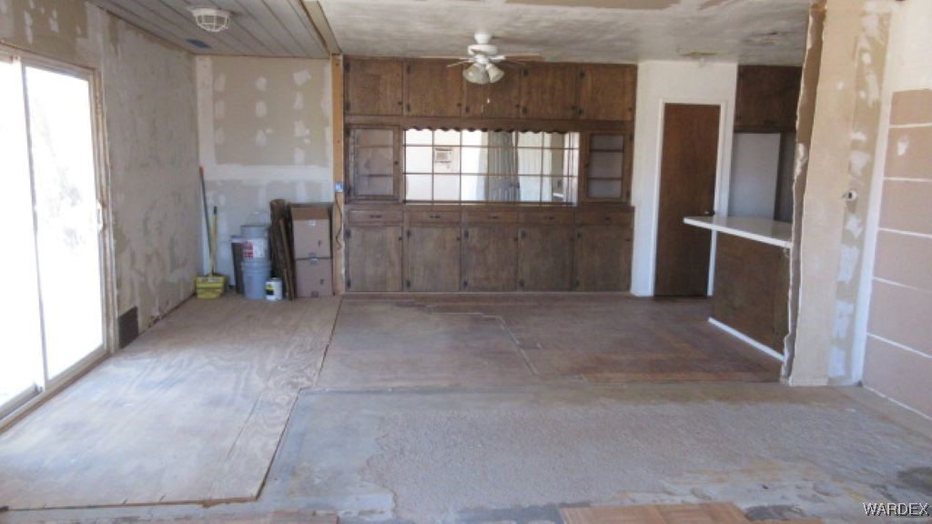 3425 Mobile Road Golden Valley, AZ 86413 - Photo 4 of 22 Dining Area