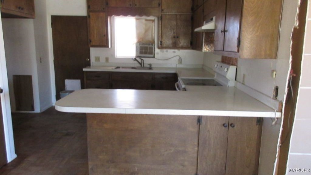 3425 Mobile Road Golden Valley, AZ 86413 - Photo 5 of 22 Kitchen