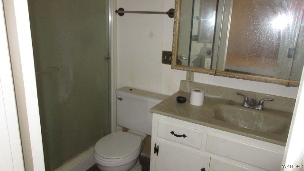 3425 Mobile Road Golden Valley, AZ 86413 - Photo 10 of 22 Bathroom