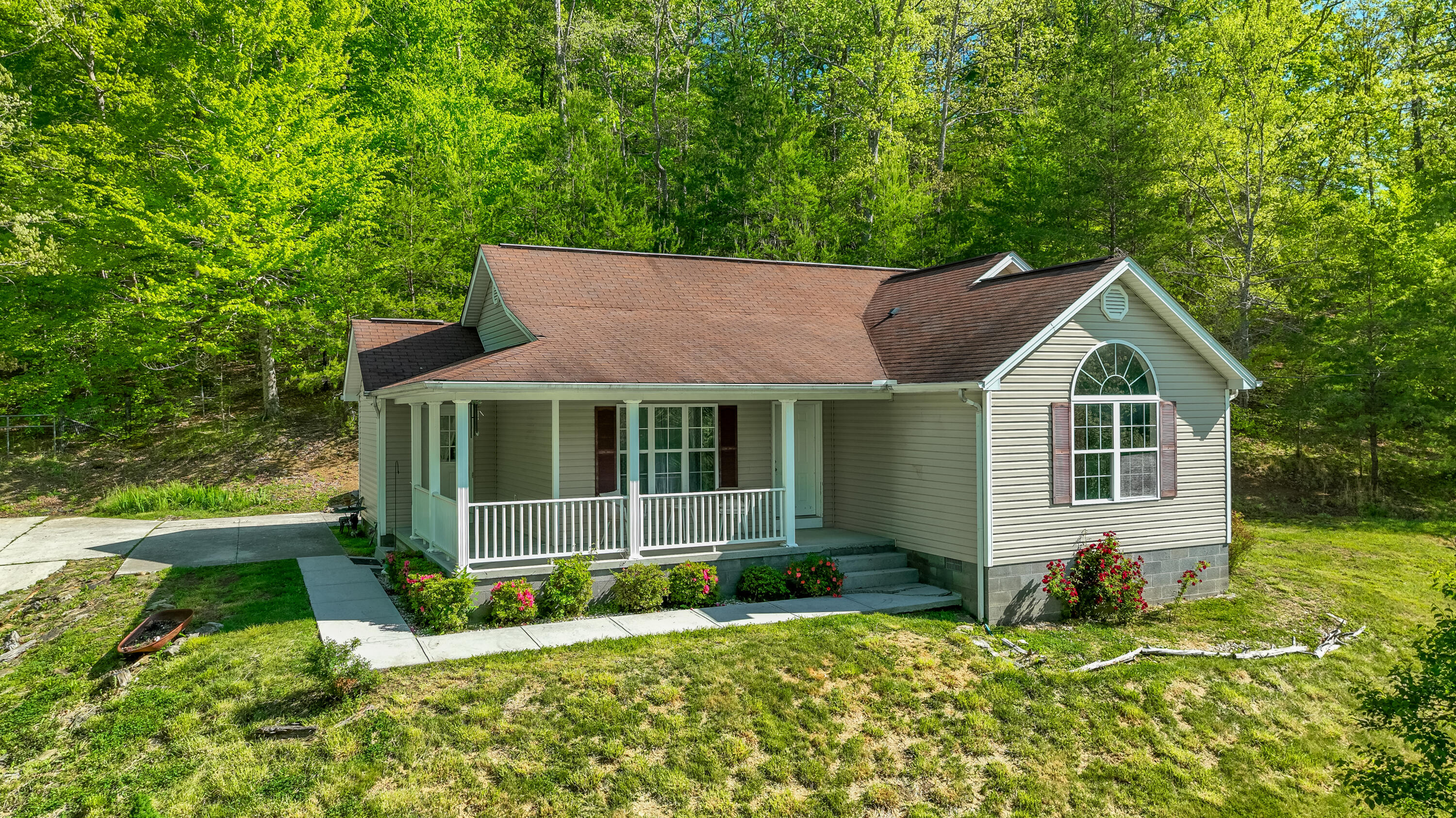 6111 North Wilderness Road Mount Vernon, KY 40456 - Photo 2 of 39 6111 N Wilderness Rd-6