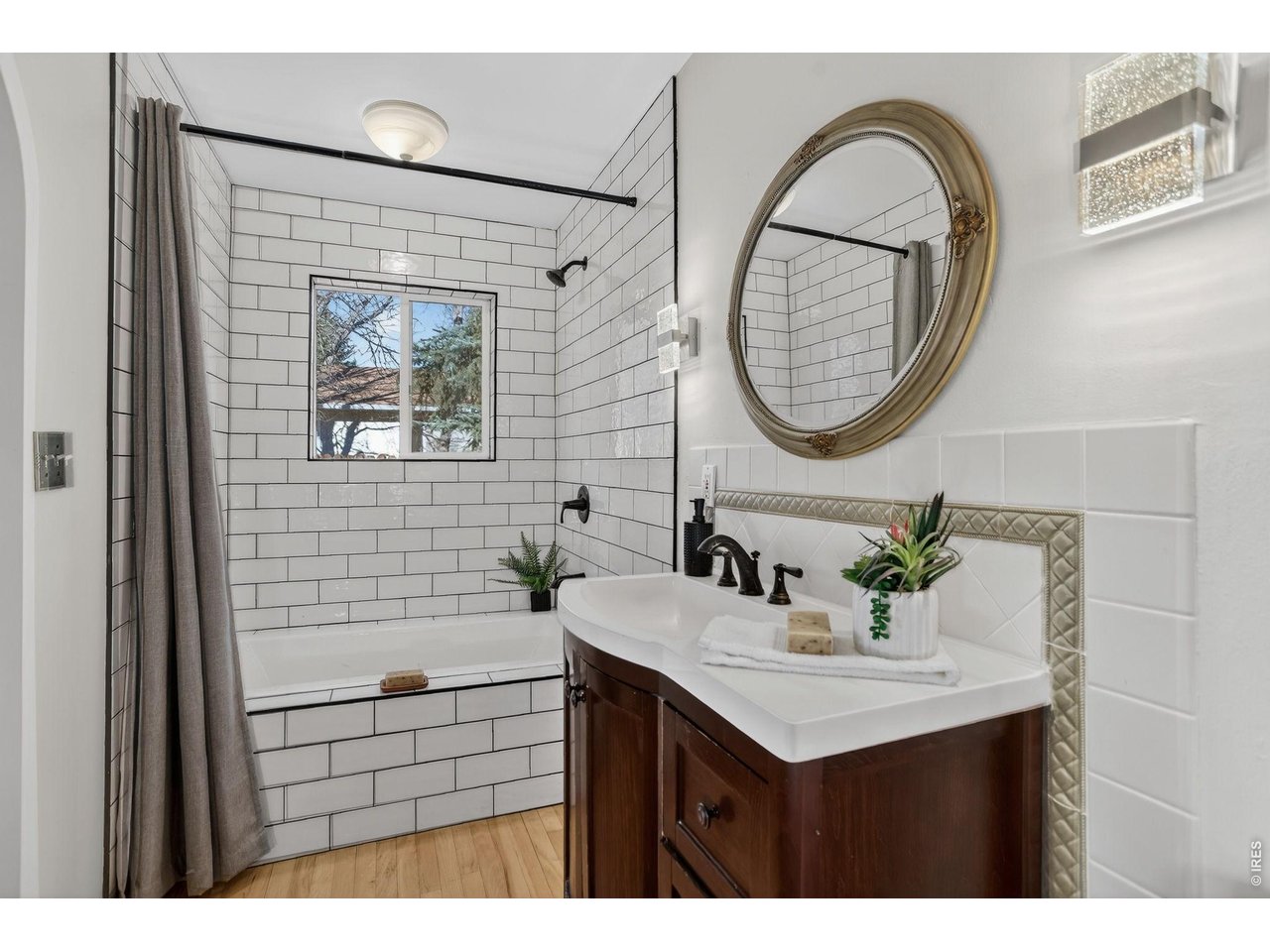 6398 Twin Lakes Road Boulder, CO 80301 - Photo 10 of 30 Primary Bathrrom