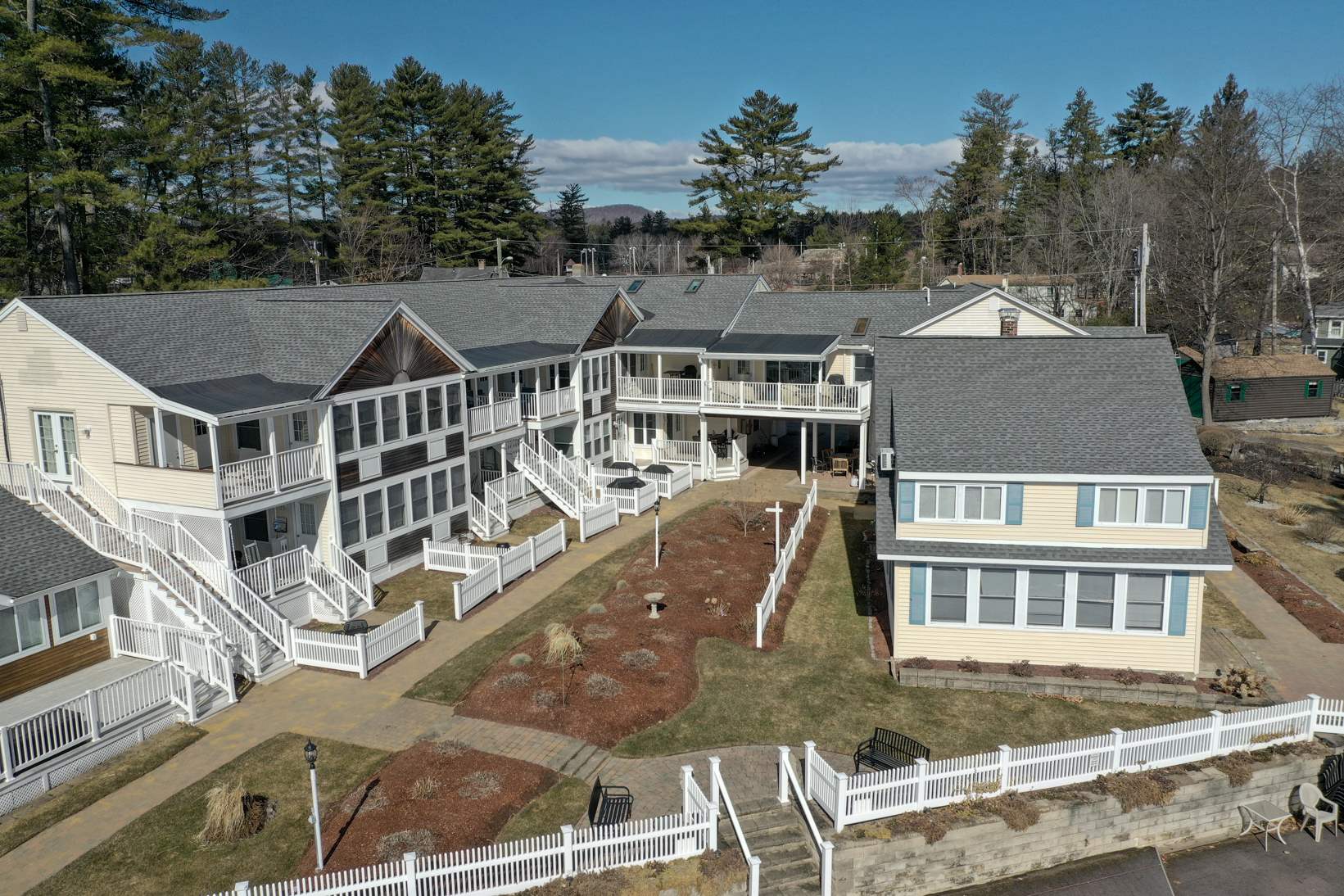 16 Hill Road, Unit 12 Tilton, NH 03276 - Photo 17 of 18