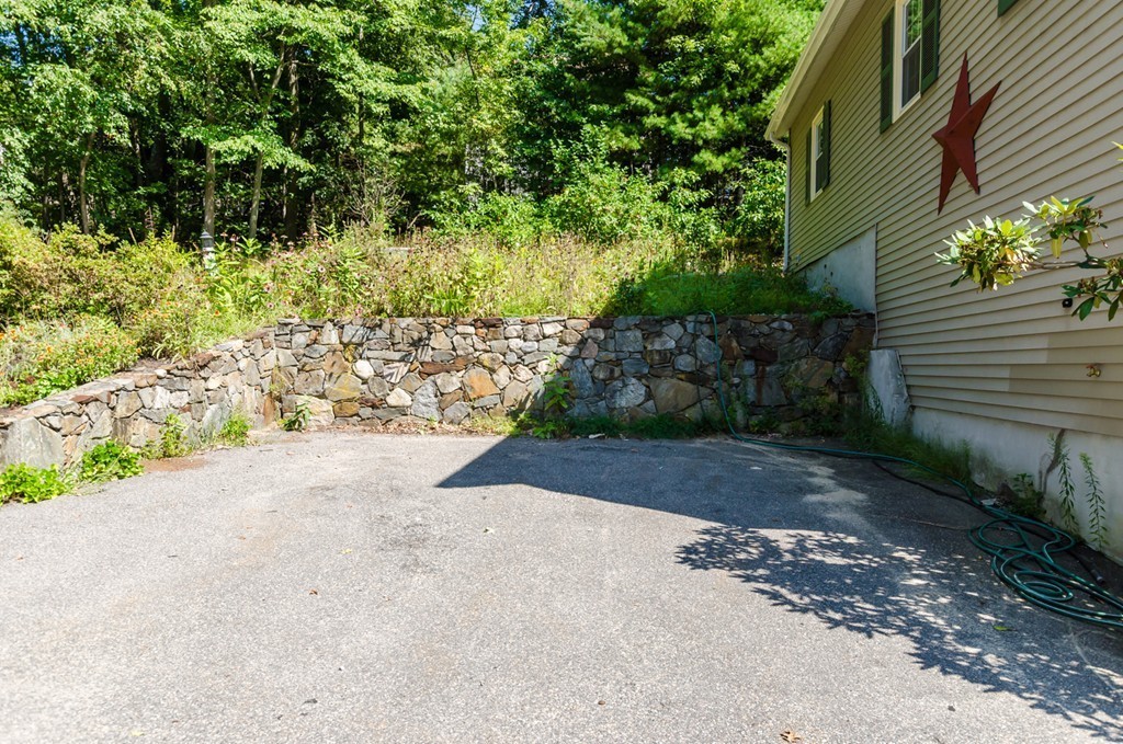 216 Nashua Road Billerica, MA 01862 - Photo 20 of 23 Gallery Image 20