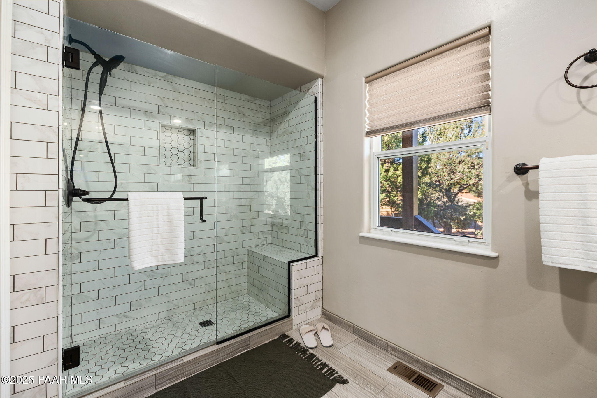 1486 Copper Basin Road Prescott, AZ 86303 - Photo 25 of 38 Primary Bathroom