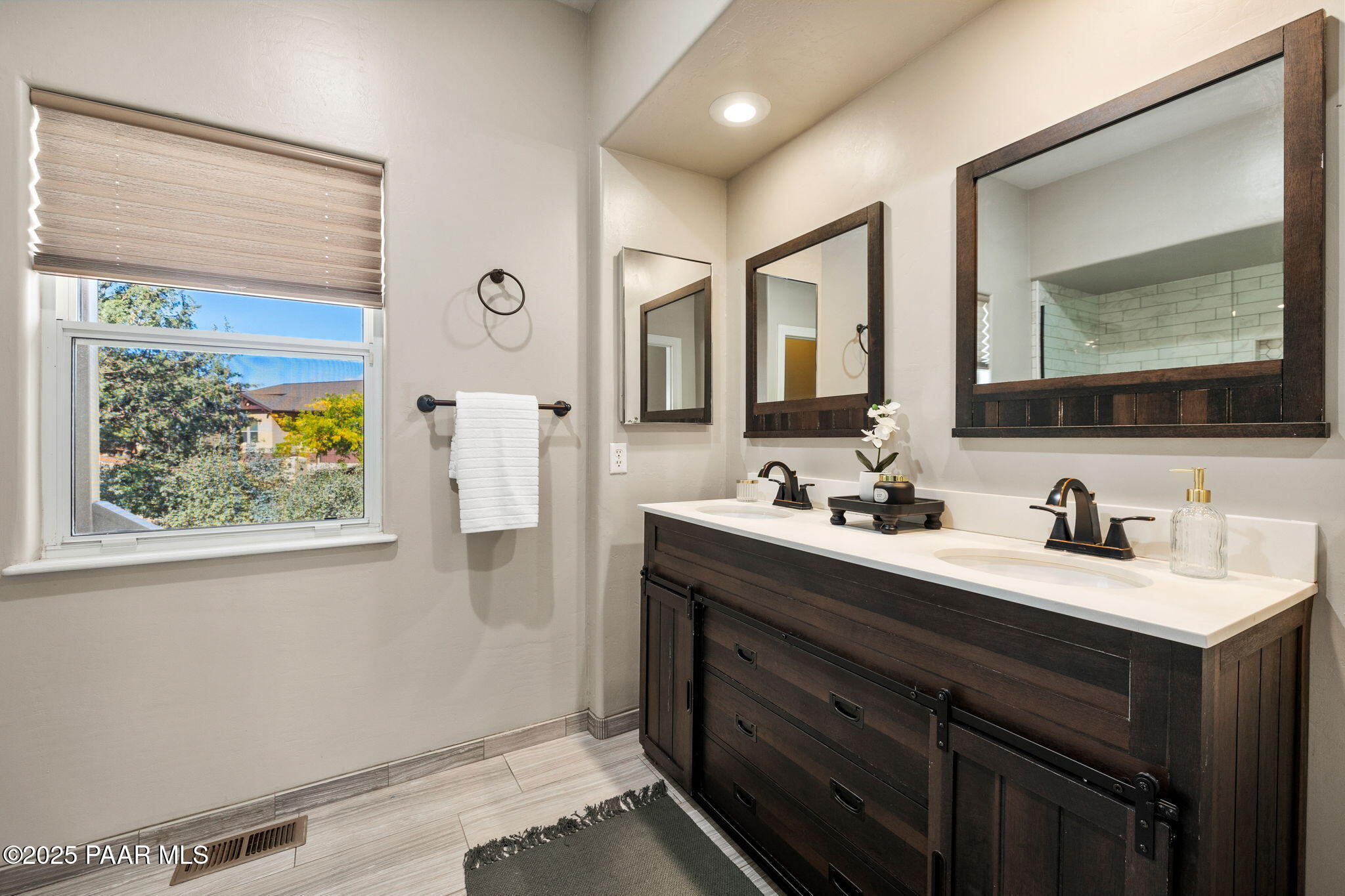 1486 Copper Basin Road Prescott, AZ 86303 - Photo 26 of 38 Primary Bathroom