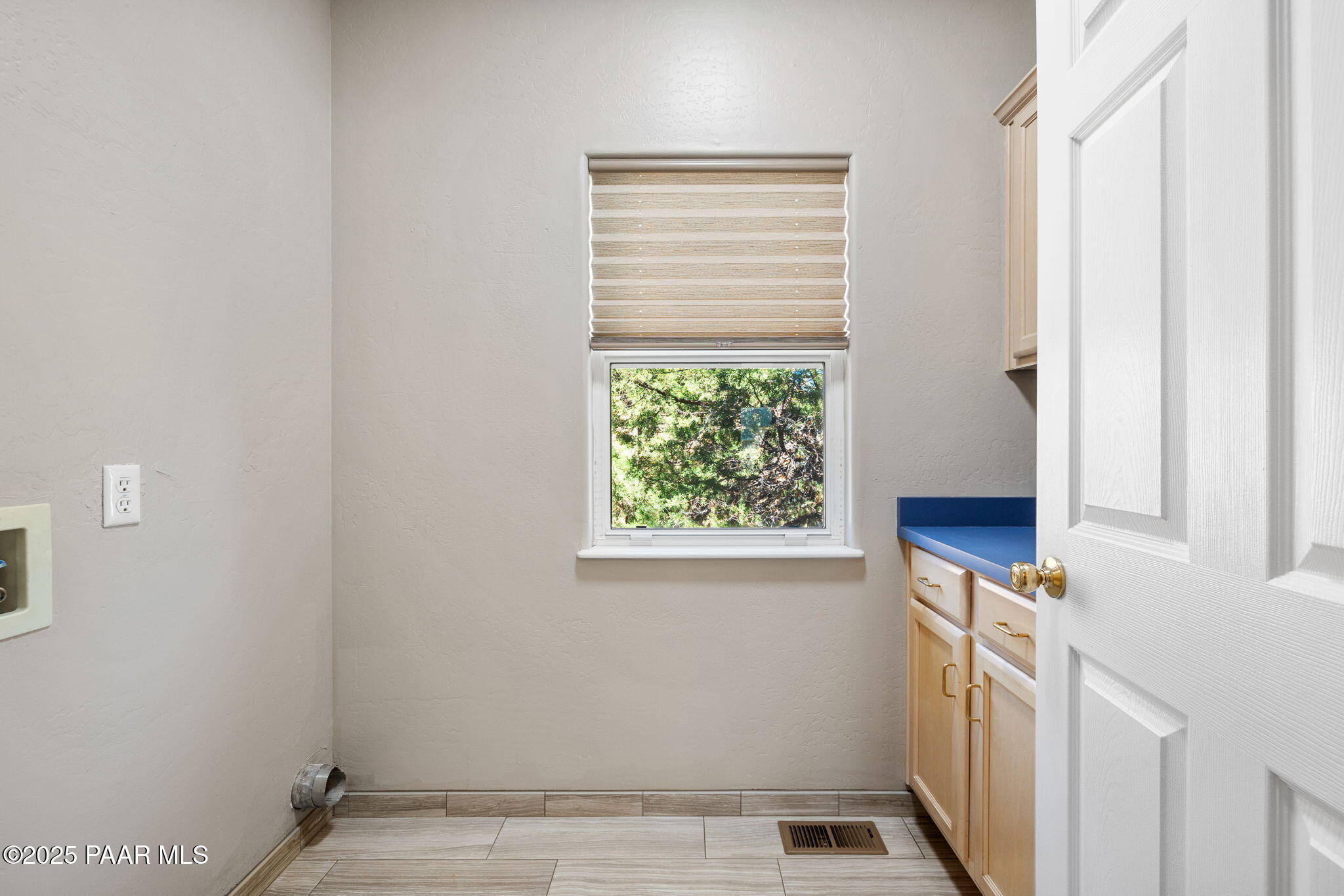 1486 Copper Basin Road Prescott, AZ 86303 - Photo 28 of 38 Laundry Room