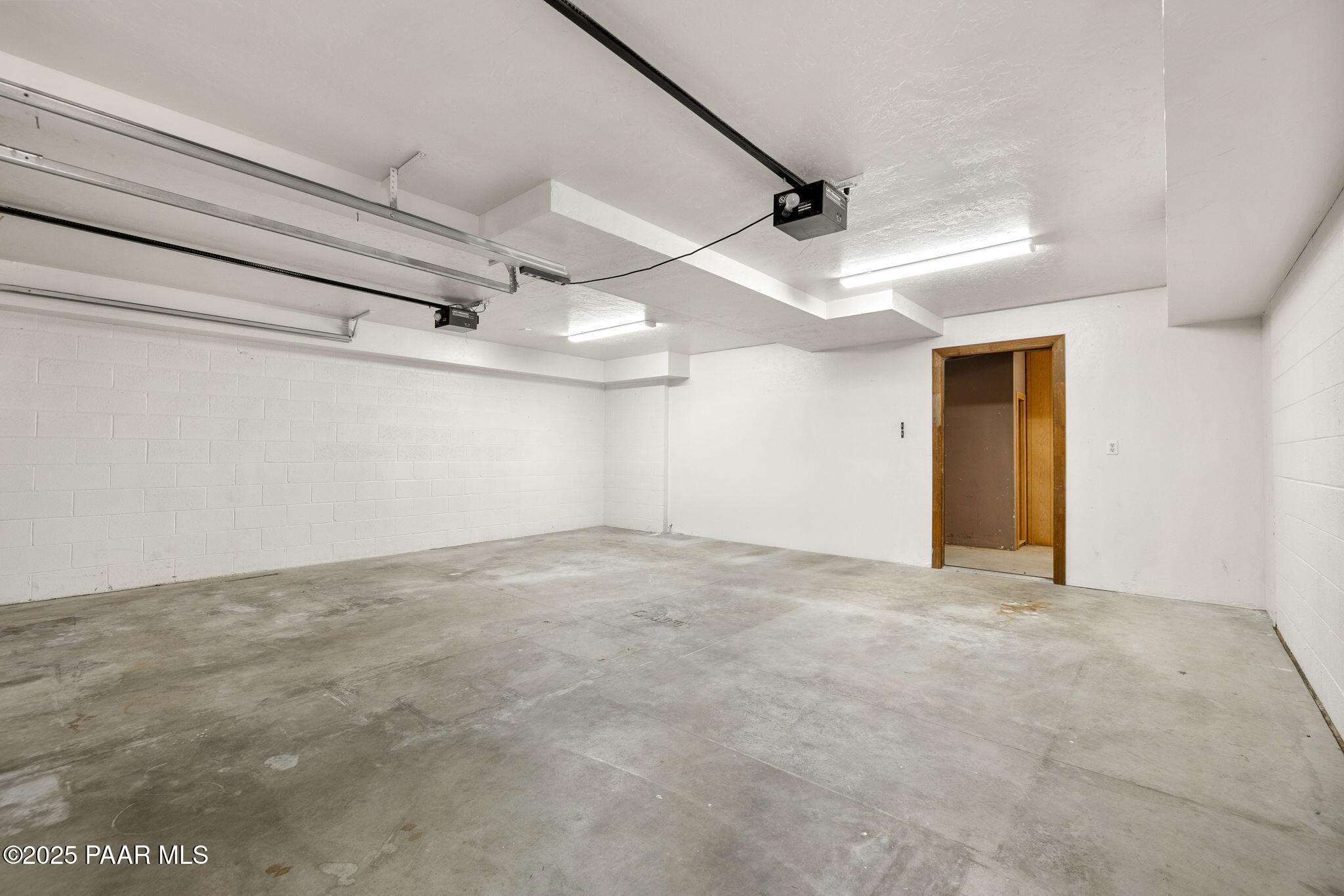 1486 Copper Basin Road Prescott, AZ 86303 - Photo 32 of 38 Garage