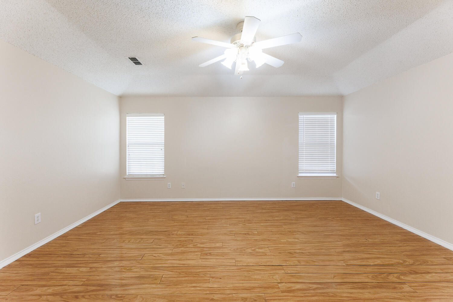 6526 7th Street Lubbock, TX 79416 - Photo 37 of 67 6526 7th-33
