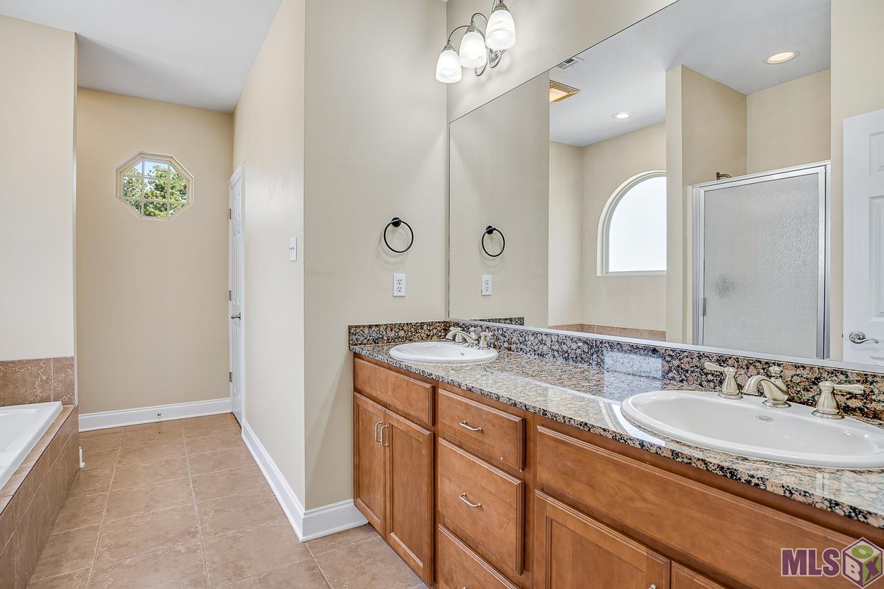 23338 Fairway Gardens Springfield, LA 70462 - Photo 11 of 36