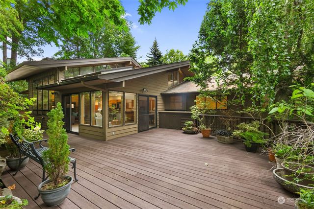 a view of a house with a patio