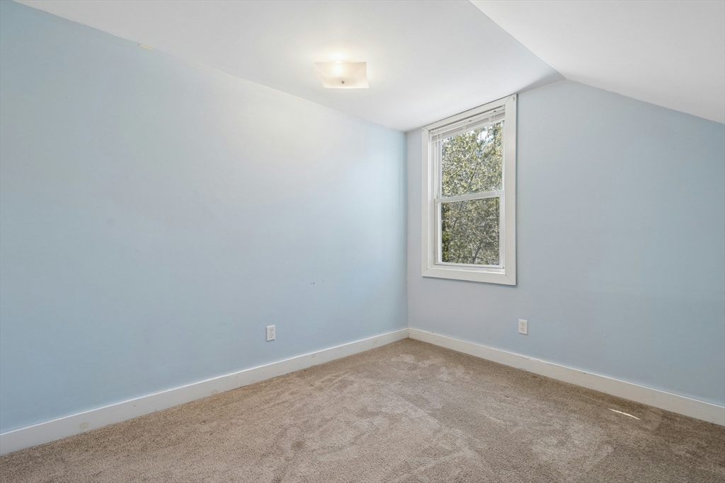 365 Clark Street Gardner, MA 01440 - Photo 25 of 40