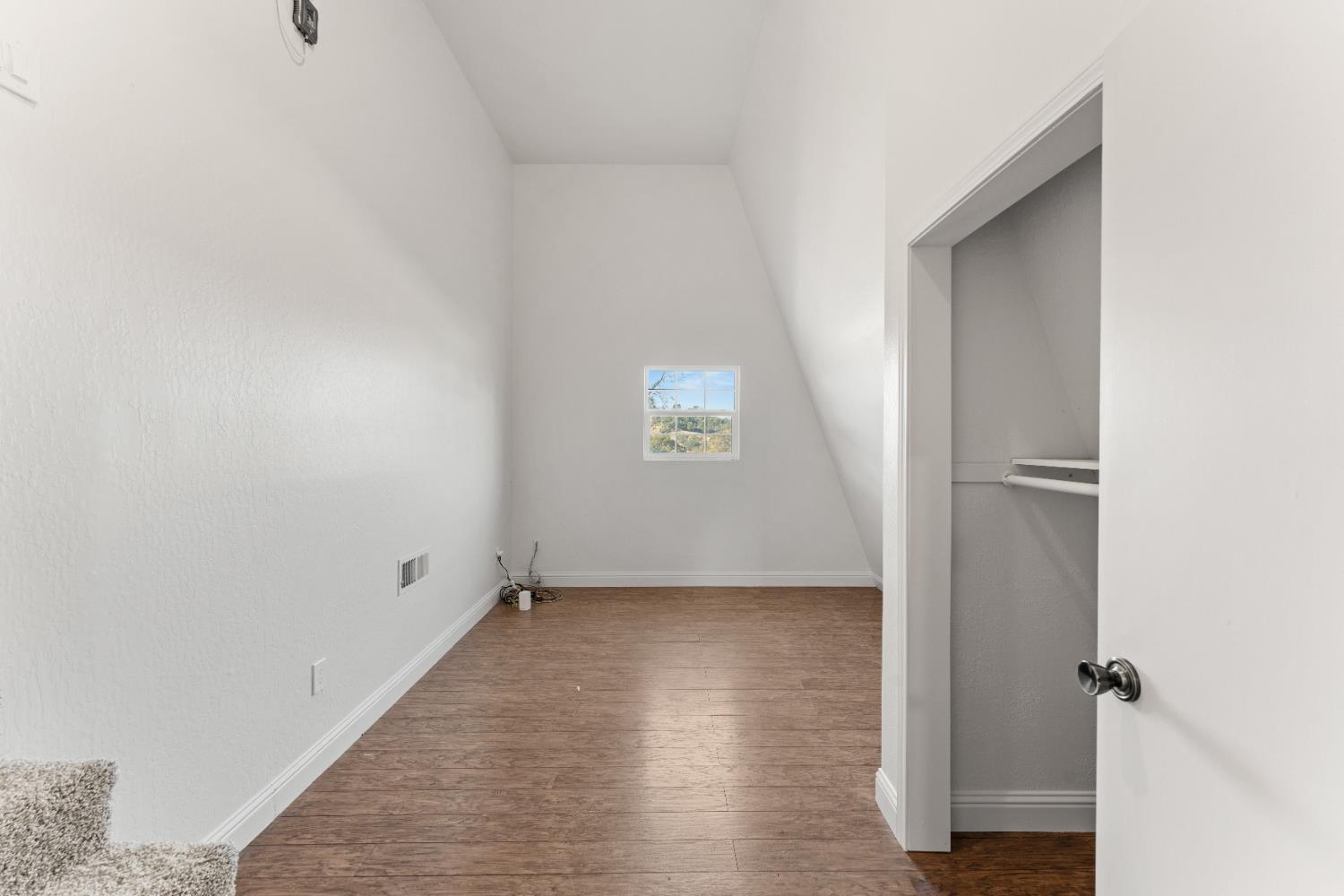 5585 Garden Bar Road, Unit 2 Lincoln, CA 95648 - Photo 15 of 65 a view of an empty room