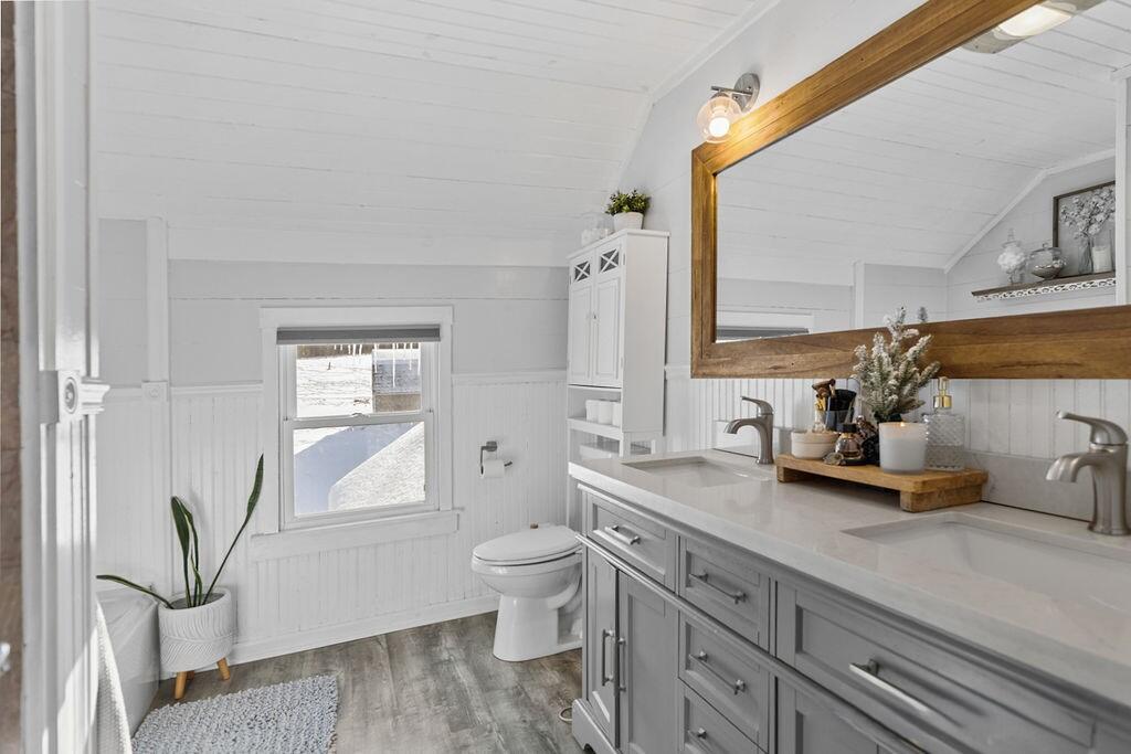 684 Riley Street Hudsonville, MI 49426 - Photo 7 of 24 06