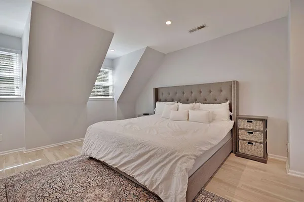 $5,500 | 15 Horlbeck Alley, Unit 7, Charleston, SC 29401