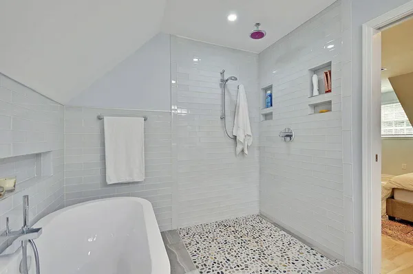 $5,500 | 15 Horlbeck Alley, Unit 7, Charleston, SC 29401