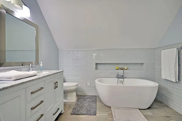 $5,500 | 15 Horlbeck Alley, Unit 7, Charleston, SC 29401