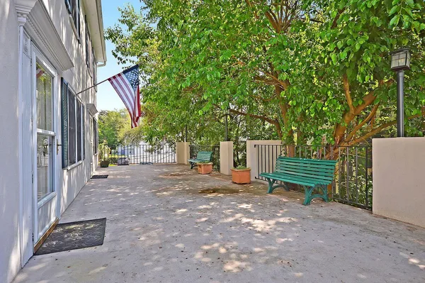 $5,500 | 15 Horlbeck Alley, Unit 7, Charleston, SC 29401