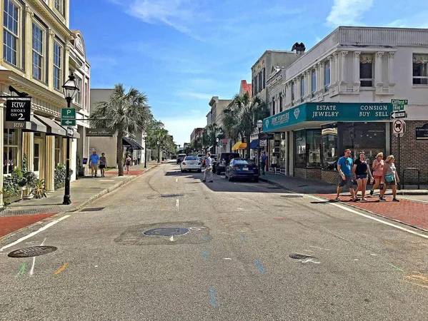 $5,500 | 15 Horlbeck Alley, Unit 7, Charleston, SC 29401