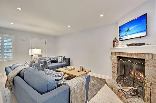 $5,500 | 15 Horlbeck Alley, Unit 7, Charleston, SC 29401