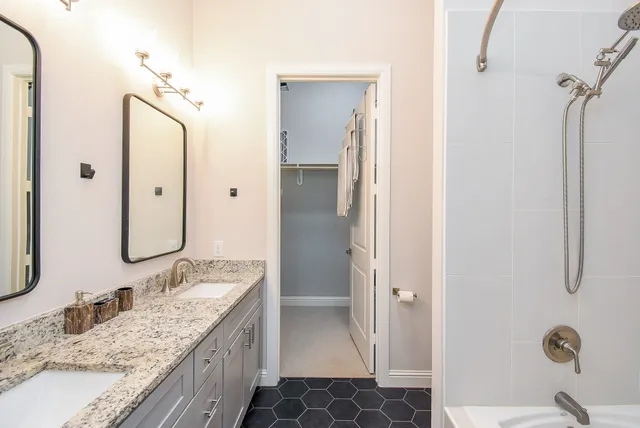 $269,000 | 300 St Joseph Parkway, Unit 421, Houston, TX 77002