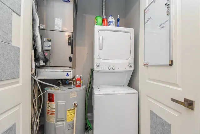 $269,000 | 300 St Joseph Parkway, Unit 421, Houston, TX 77002