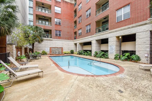 $269,000 | 300 St Joseph Parkway, Unit 421, Houston, TX 77002