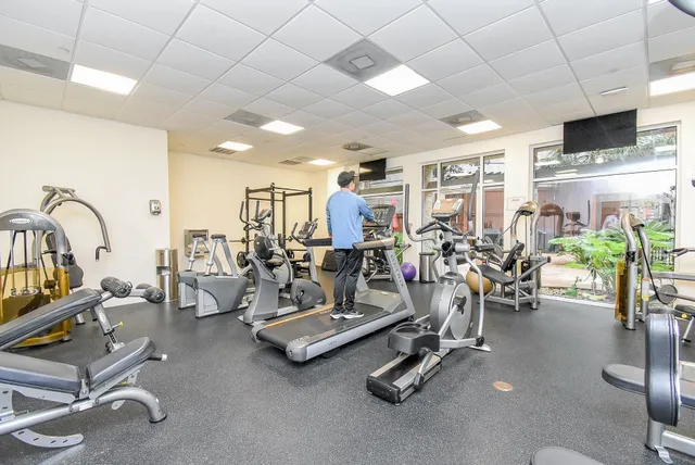 $269,000 | 300 St Joseph Parkway, Unit 421, Houston, TX 77002