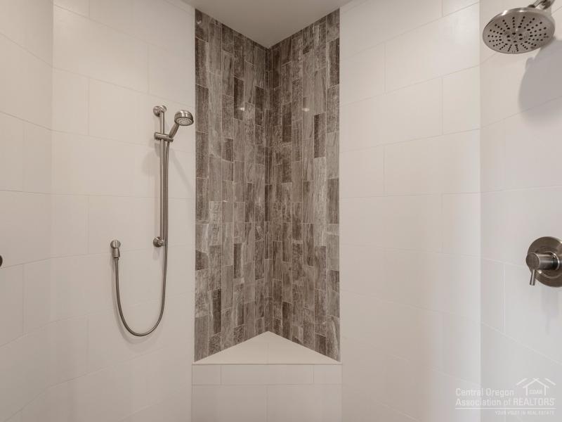61367 Triple Knot Road Bend, OR 97702 - Photo 12 of 25 Gallery Image 12
