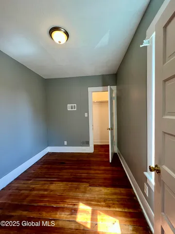 $1,700 | 213 Vrooman Avenue, Unit 1, Amsterdam, NY 12010