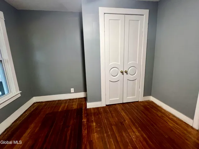 $1,700 | 213 Vrooman Avenue, Unit 1, Amsterdam, NY 12010