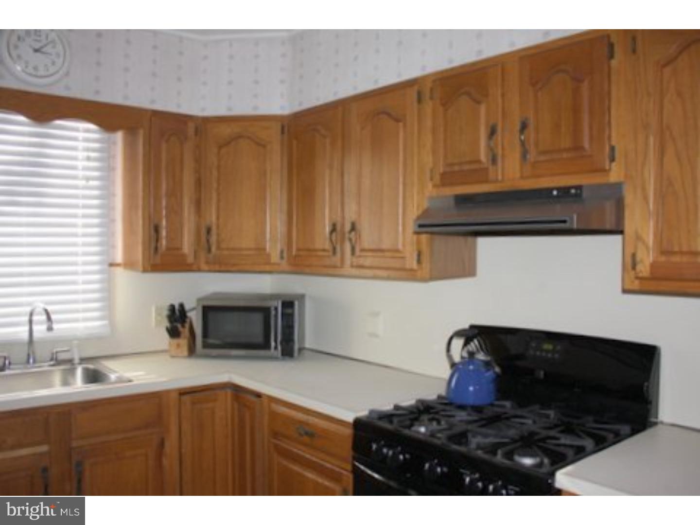 15 Cuthbert Road Cinnaminson, NJ 08077 - Photo 9 of 20 Kitchen