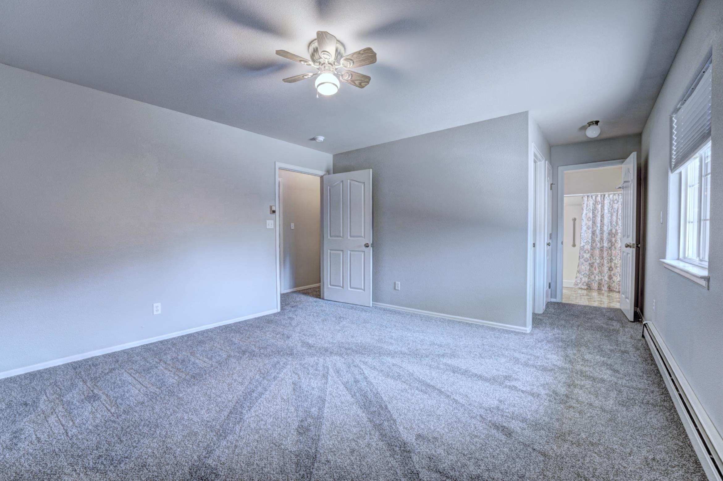 483 Rambling Acres Road Clifton, CO 81520 - Photo 24 of 30 Bed to bath entry
