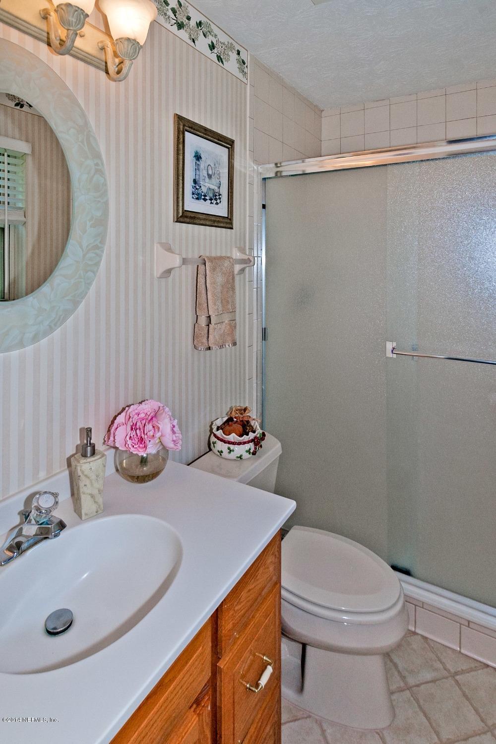 1841 Raley Road Jacksonville, FL 32225 - Photo 13 of 21 master_bathroom