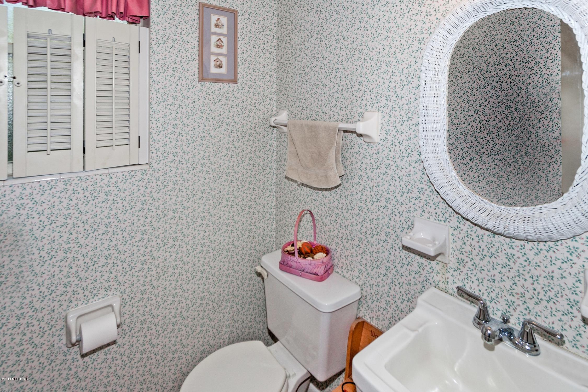 1841 Raley Road Jacksonville, FL 32225 - Photo 18 of 21 powder_room