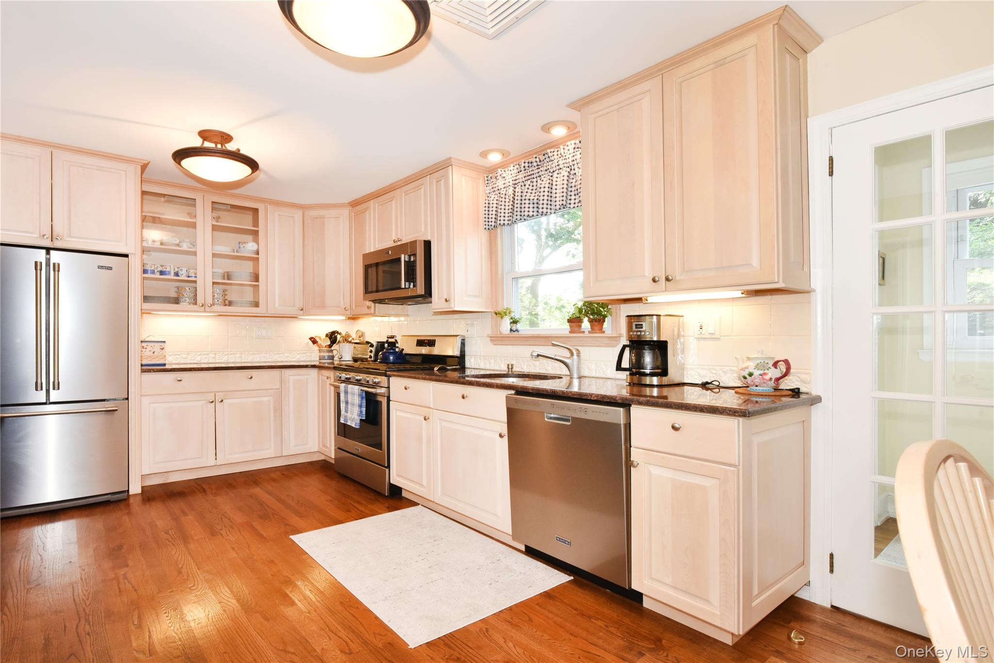 308 38th Road Queens, NY 11363 - Photo 13 of 30 Gallery Image 13