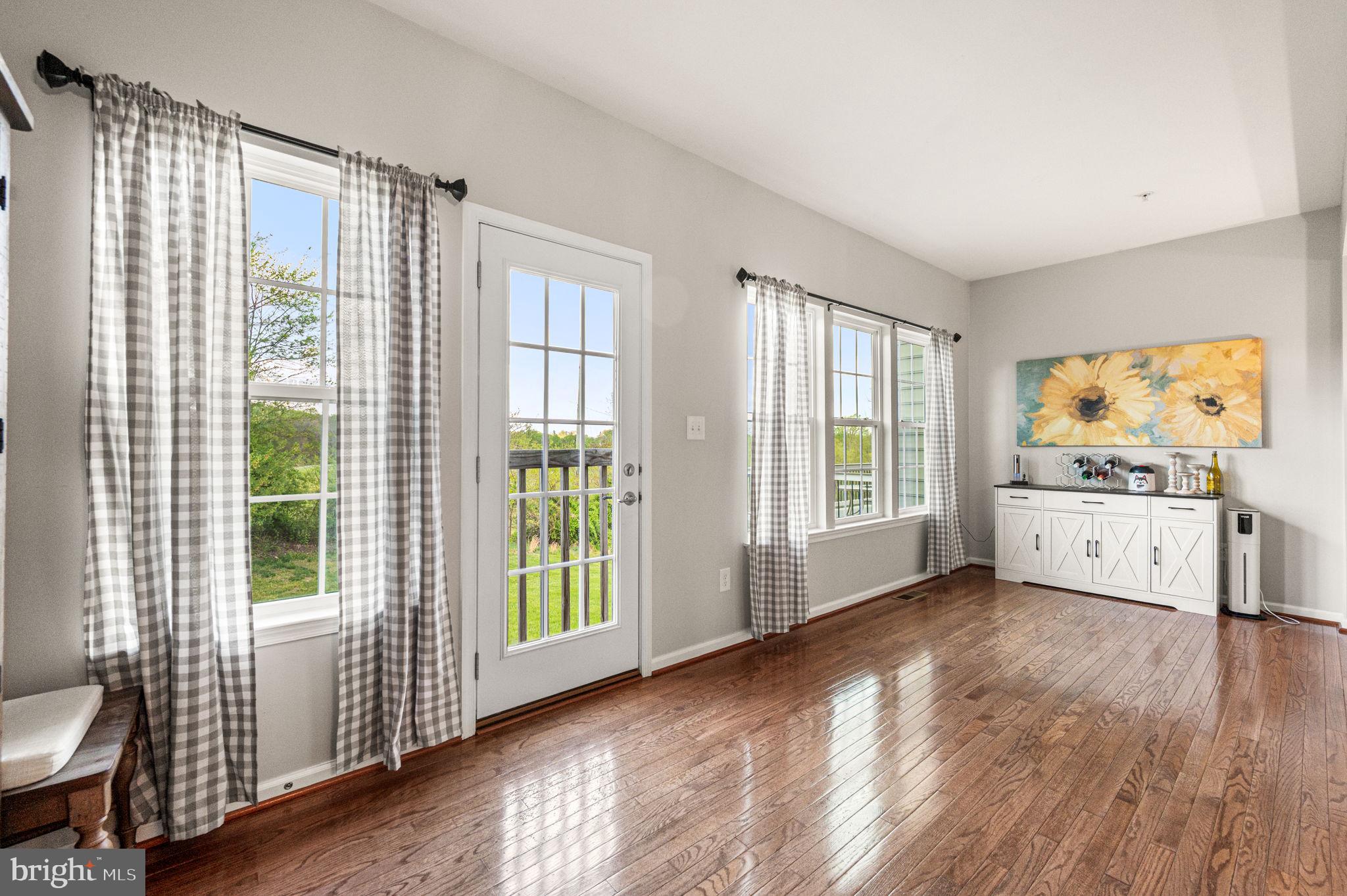 181 Tulsk Road Avondale, PA 19311 - Photo 12 of 37 Flexible bright open space