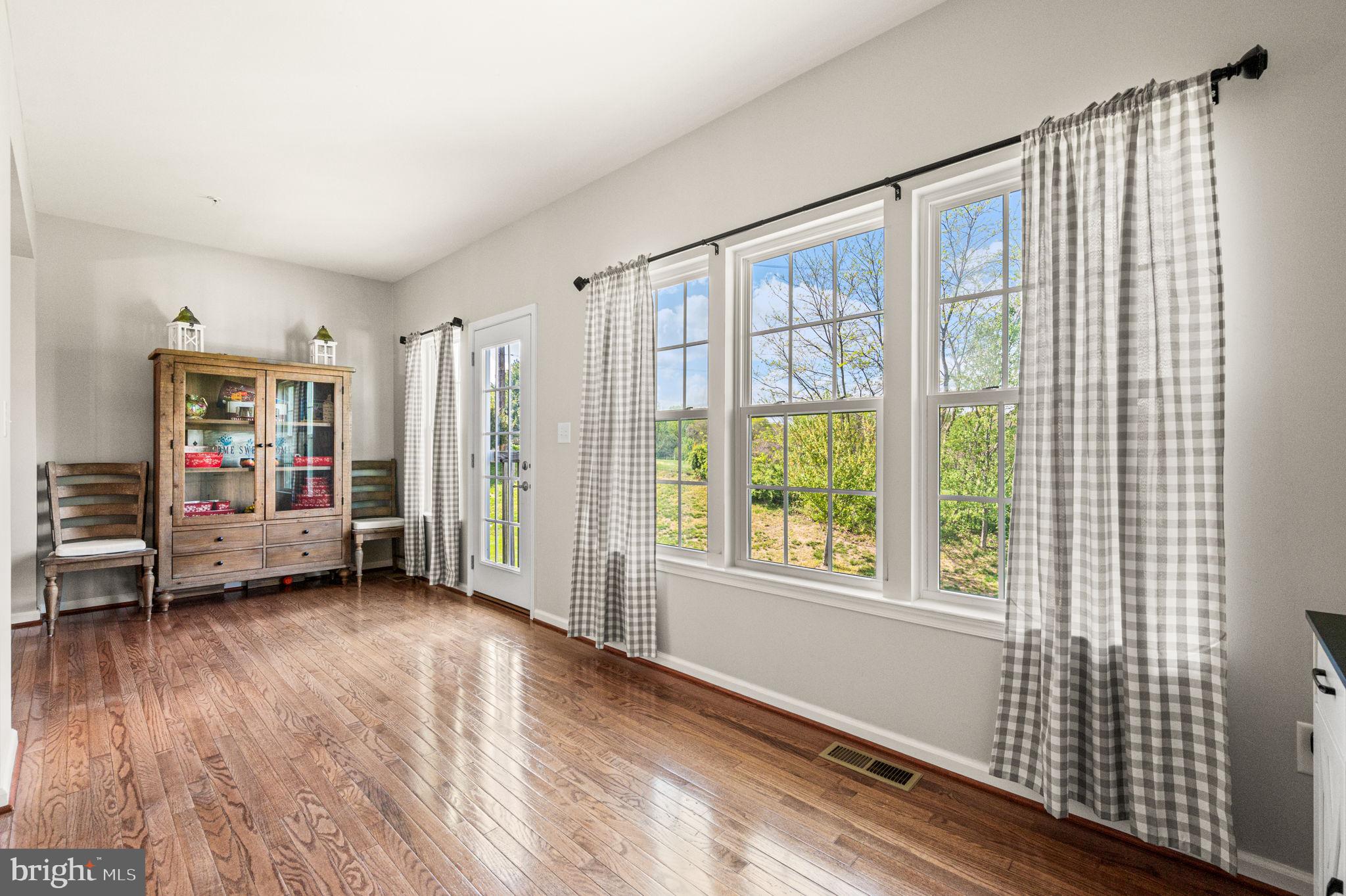 181 Tulsk Road Avondale, PA 19311 - Photo 15 of 37 Make it yours: work, relax or enterain