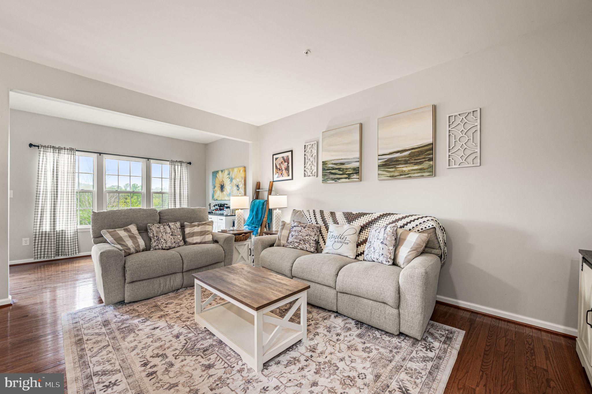 181 Tulsk Road Avondale, PA 19311 - Photo 17 of 37 Living and gathering room area