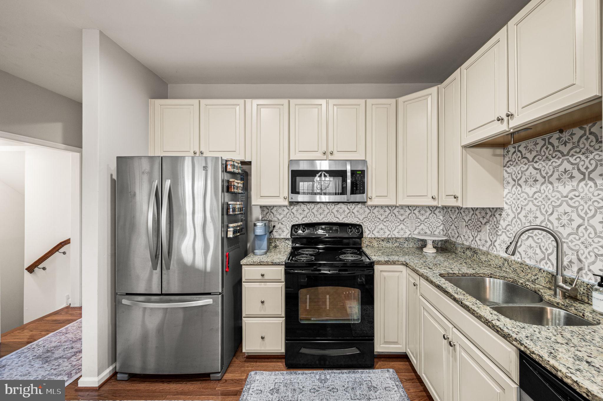 181 Tulsk Road Avondale, PA 19311 - Photo 8 of 37 Where the magic of cooking begins