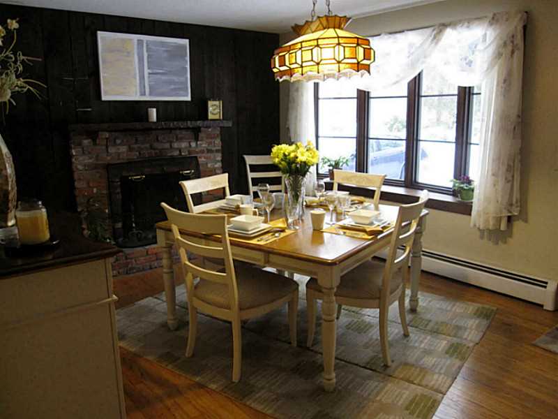 129 Liberty Church Road Exeter, RI 02822 - Photo 3 of 13 Dining Room.