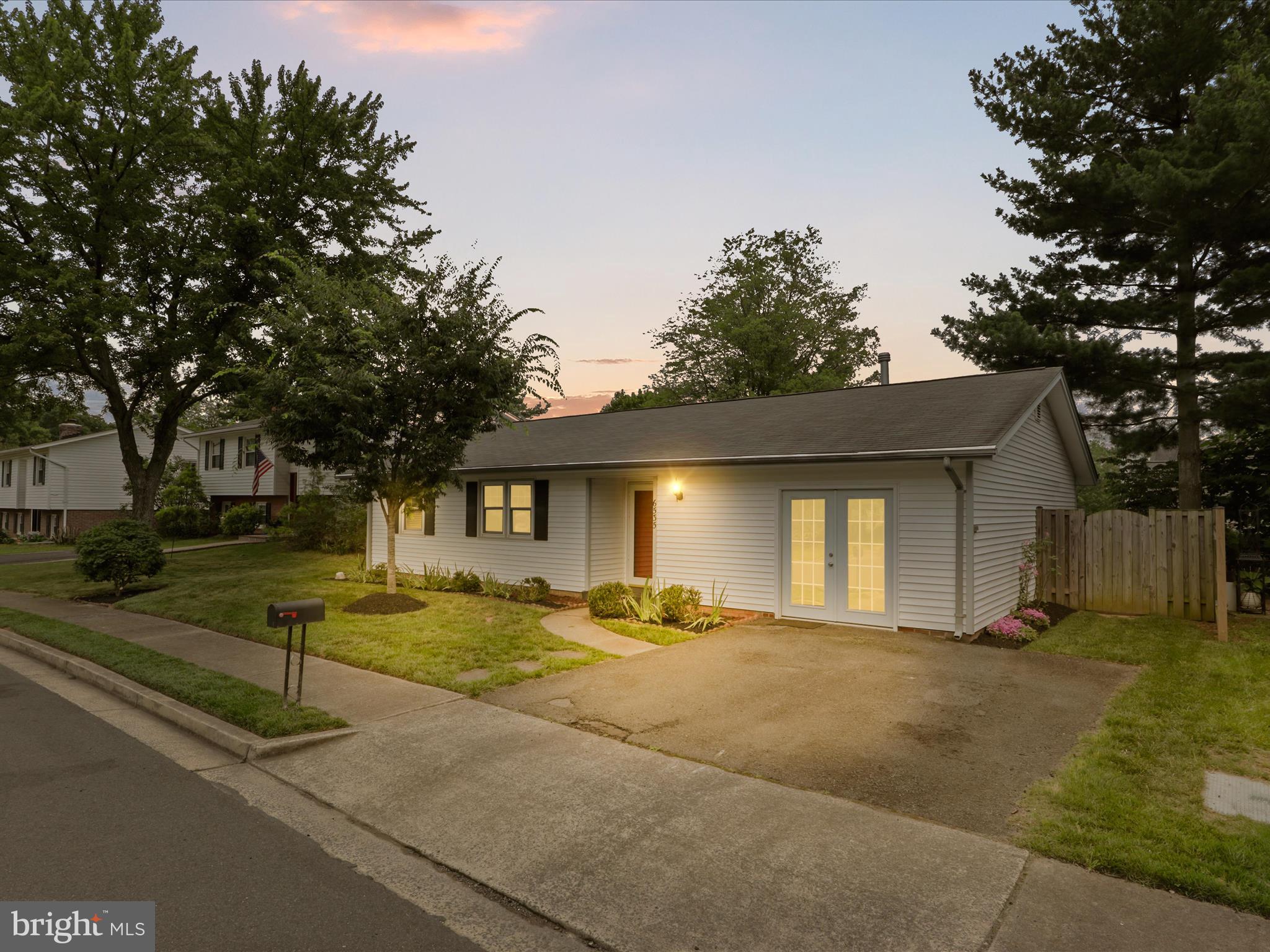 6535 Riefton Court Alexandria, VA 22310 - Photo 1 of 44 Adorable cape to call home!