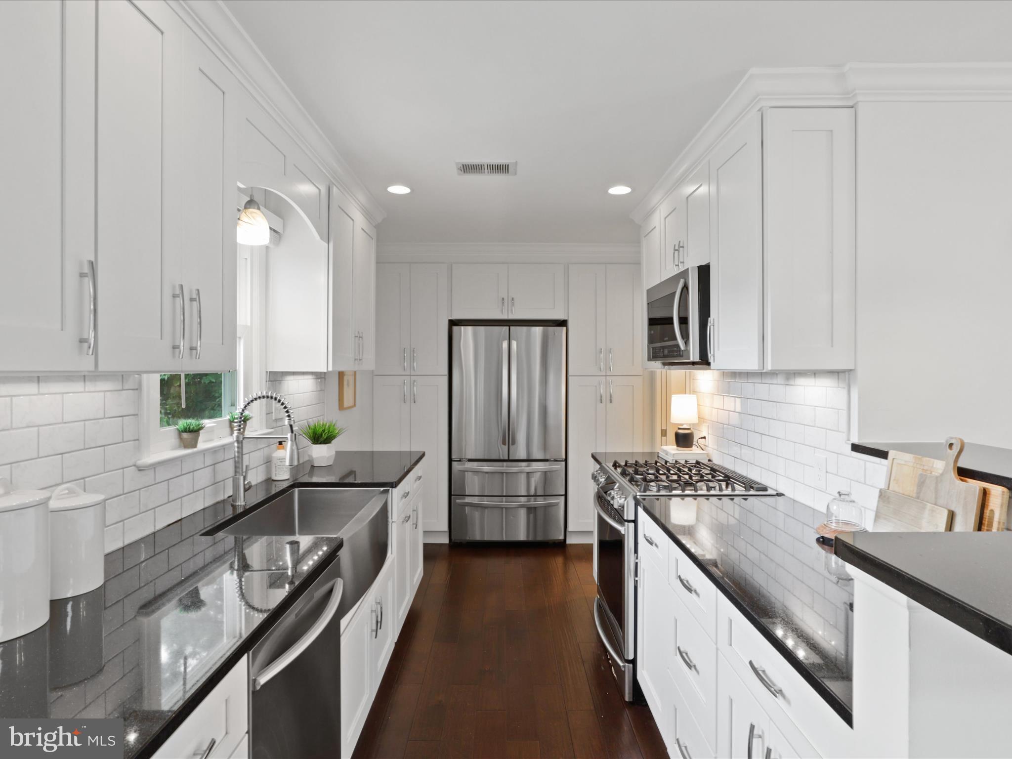 6535 Riefton Court Alexandria, VA 22310 - Photo 11 of 44 Tons of built-in storage, stainless appliances