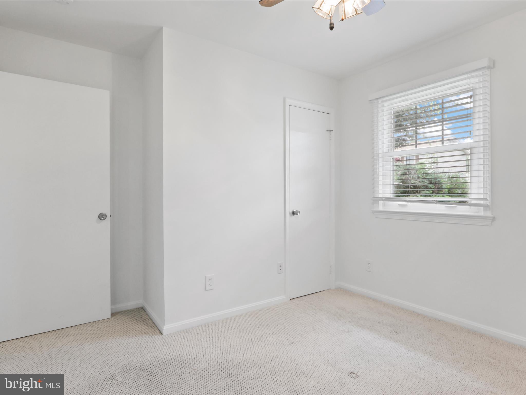 6535 Riefton Court Alexandria, VA 22310 - Photo 28 of 44 Spacious third bedroom with windows and light