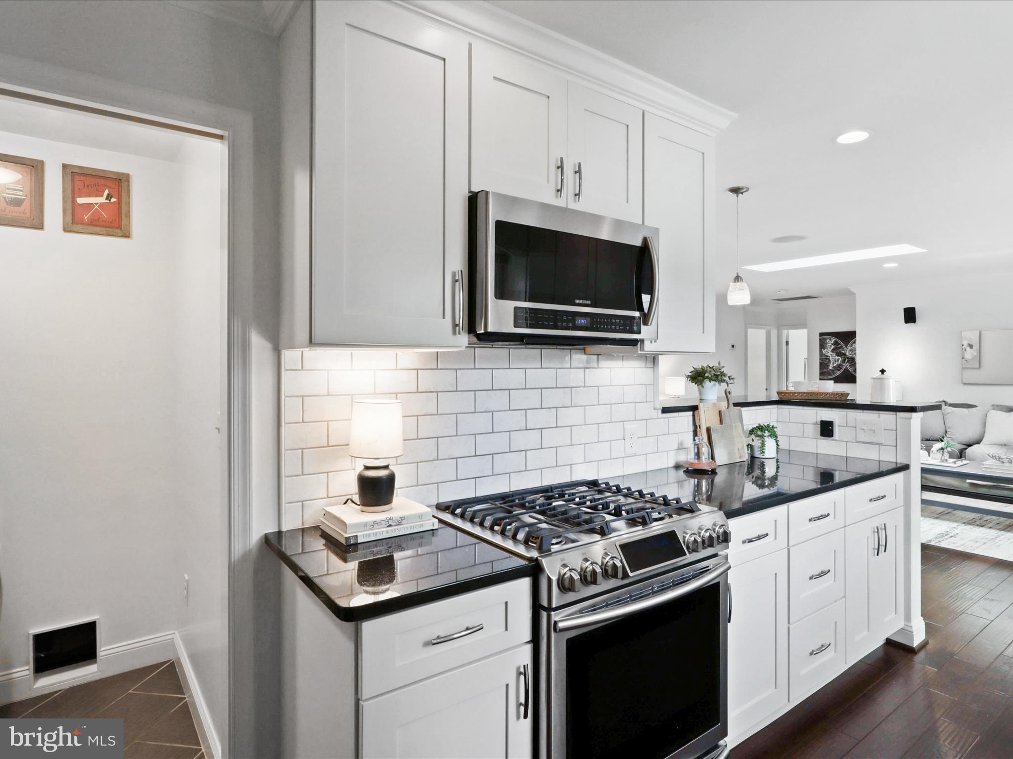 6535 Riefton Court Alexandria, VA 22310 - Photo 7 of 44 Chef's Kitchen, Gas Cooking