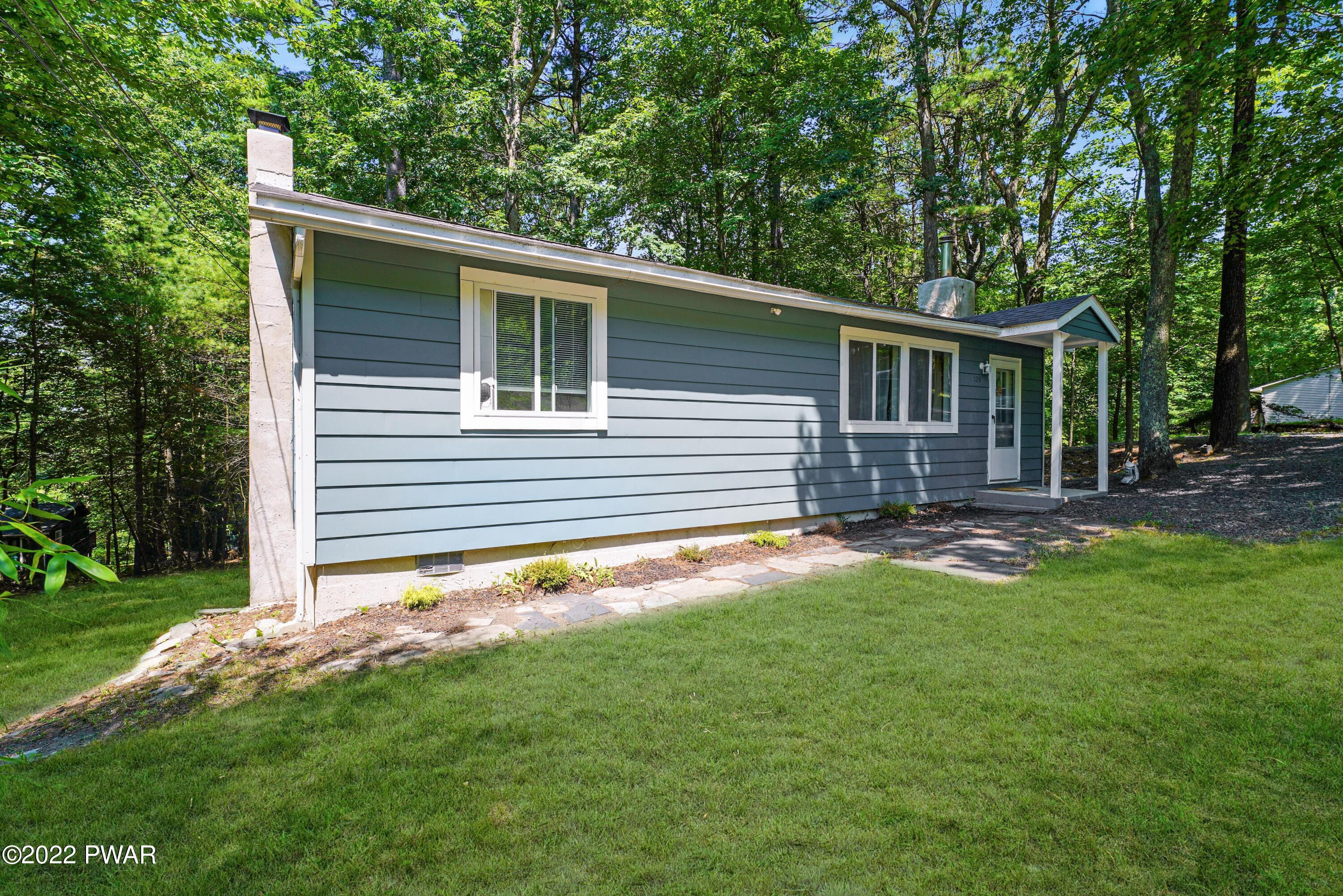 129 Chestnut Street Dingmans Ferry, PA 18328 - Photo 2 of 27