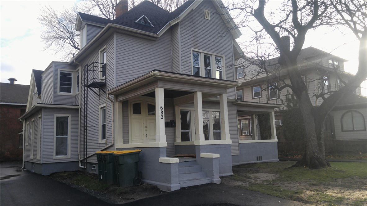 682 Lake Avenue Rochester, NY 14613 - Photo 1 of 1