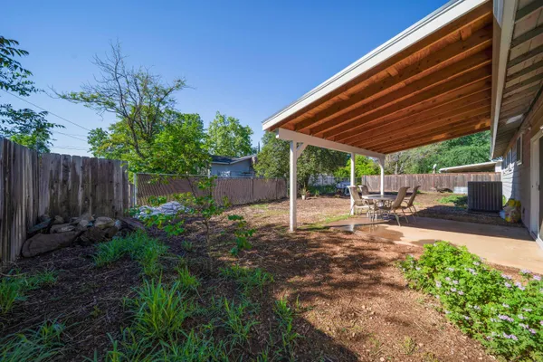 $335,000 | 2687 Wilson Avenue, Redding, CA 96002