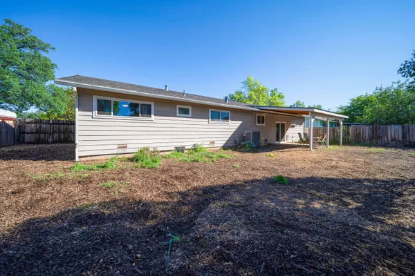 $335,000 | 2687 Wilson Avenue, Redding, CA 96002