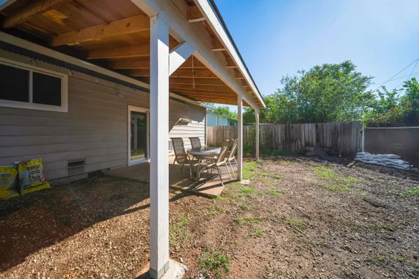 $335,000 | 2687 Wilson Avenue, Redding, CA 96002